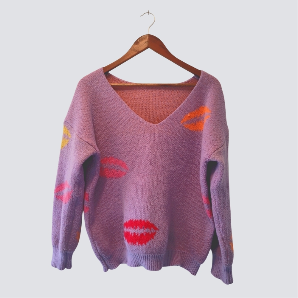 Shein V-Neck Sweater Womens Medium Purple Lilac Lips Cozy Valentines